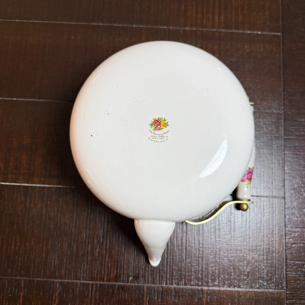 Royal Albert Old Country Roses Enamel‎ Tea Kettle Vintage Floral Teapot Brass